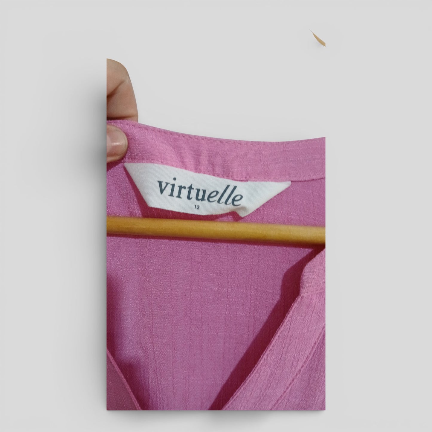 (12) Virtuelle | Pink Blouse