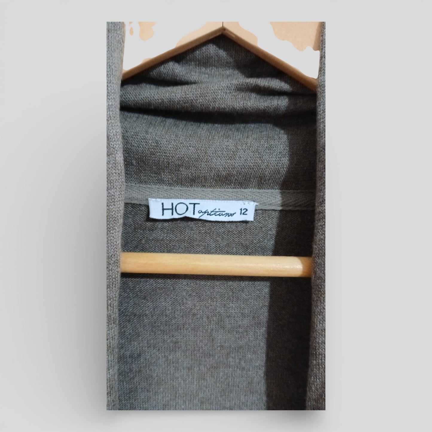 (12) Hot Options | Sleevless Cardi