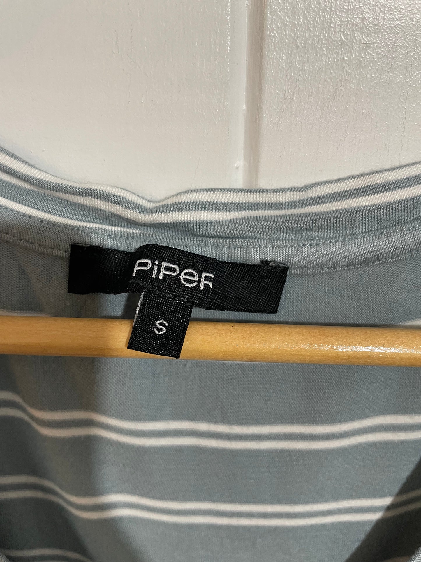 (S) Piper | Striped Grey/Blue Tee