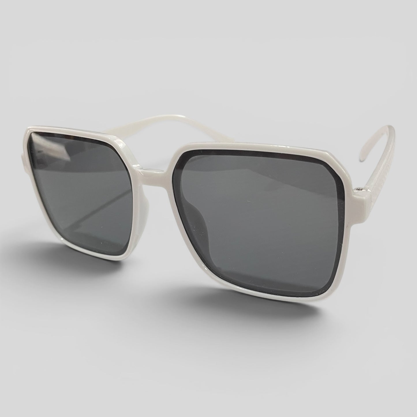 White Frame Sunnies | BNWT