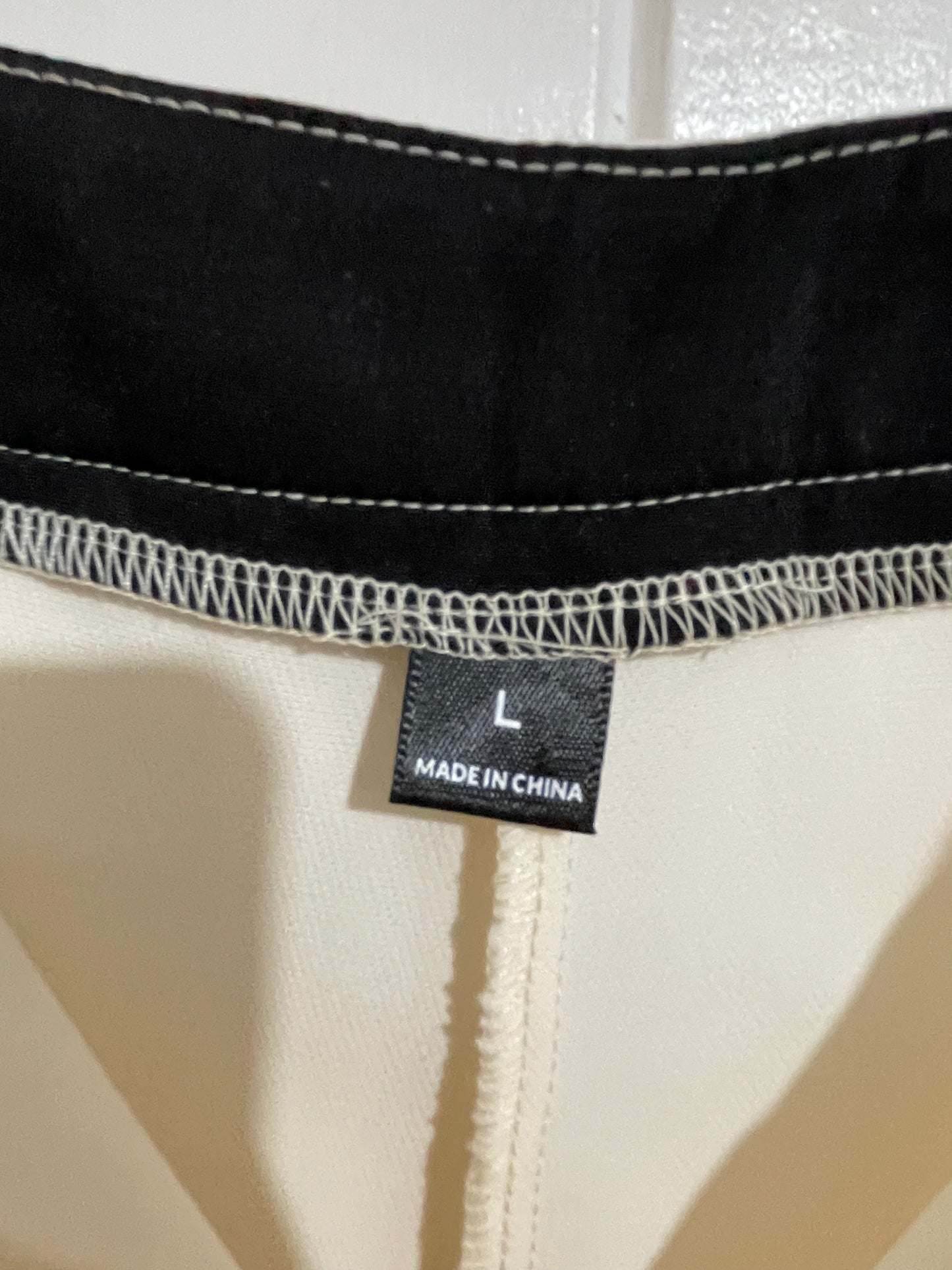(L) Shein | Cream Pants