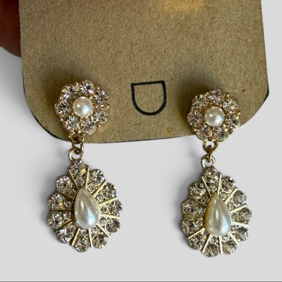 Earrings | Gold Pearl Diamonte Drop