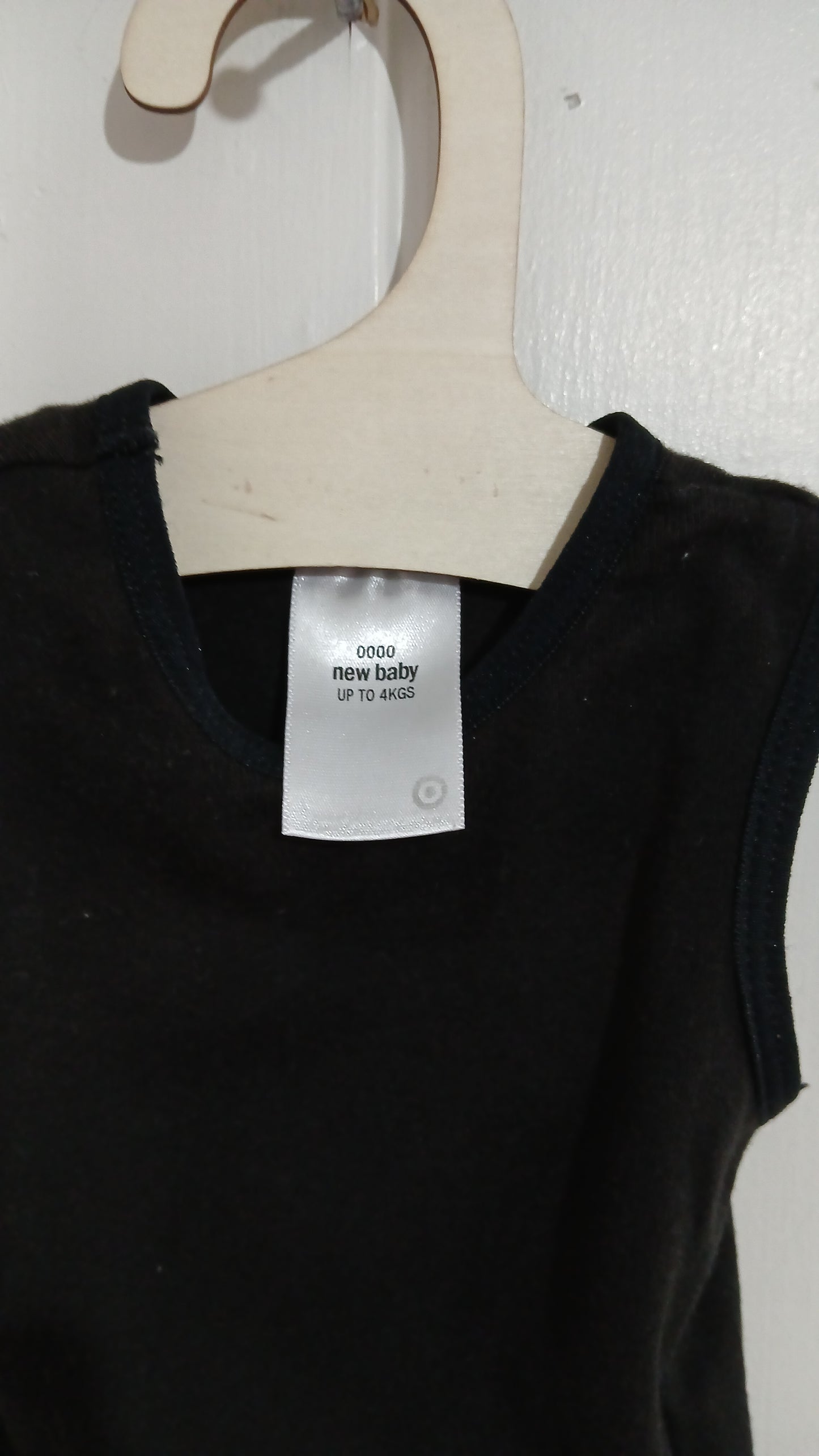 (0000JNR) Target | Black Singlet