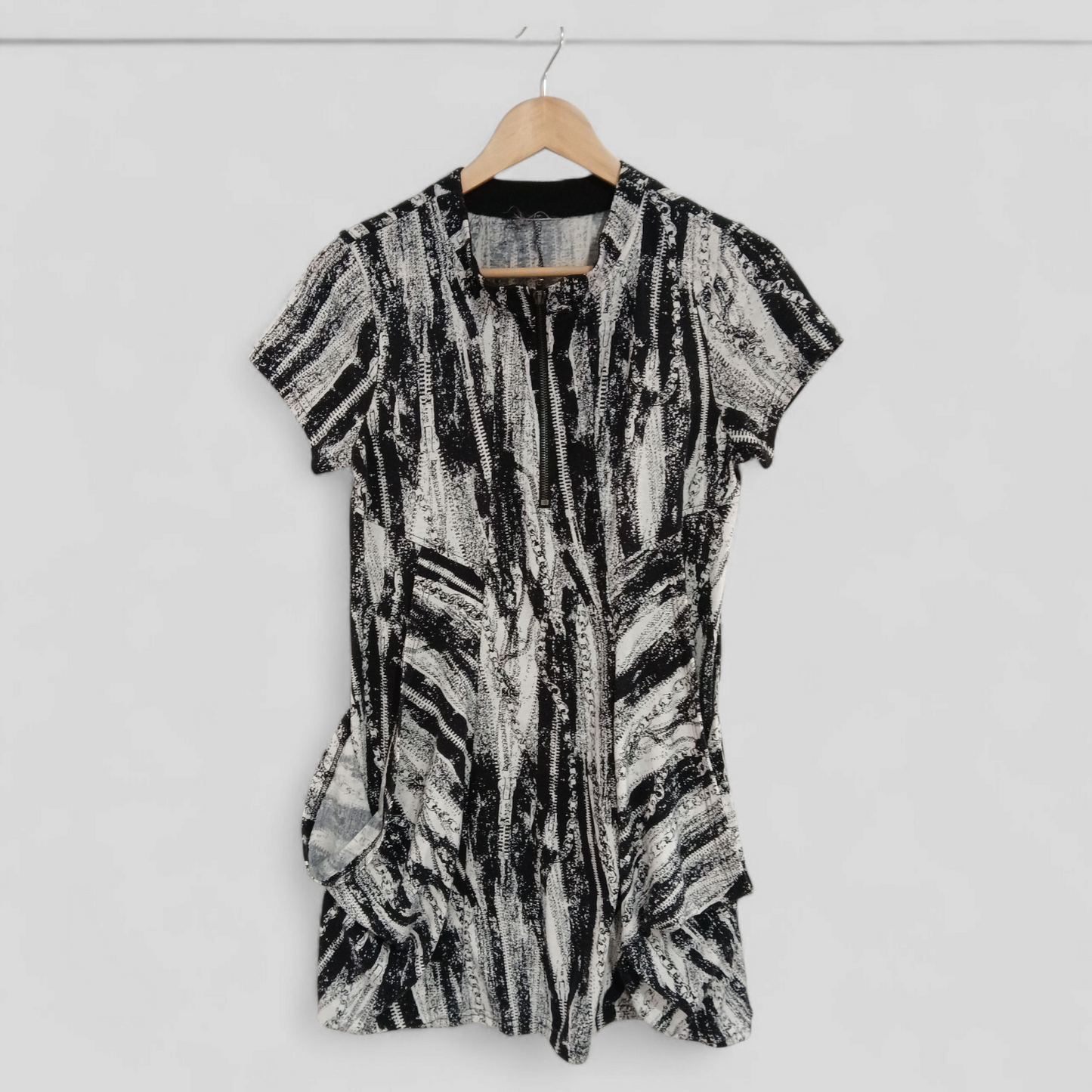(8) Zipper Print Dress