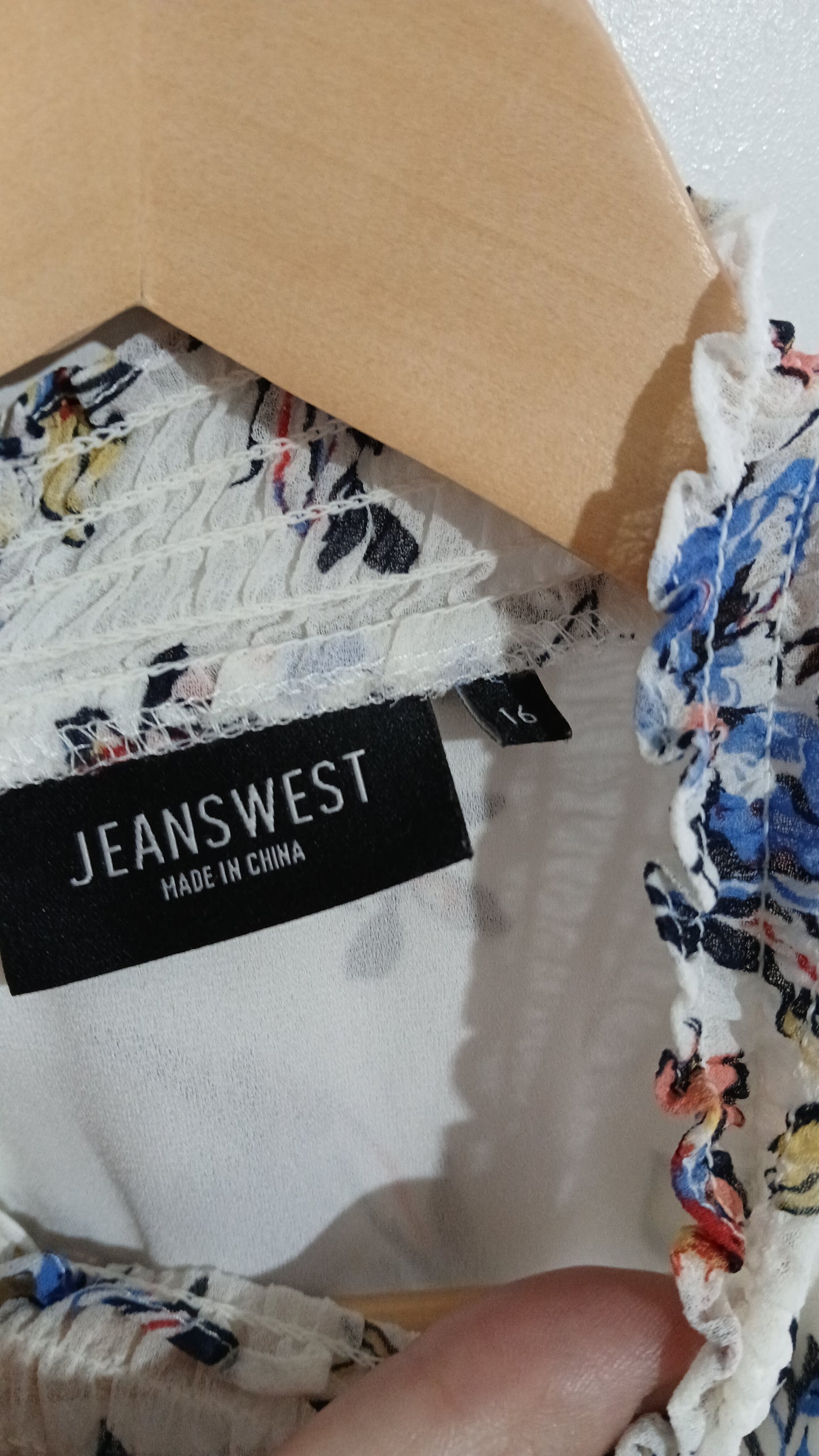 (16) Jeanswest | Floral Blouse