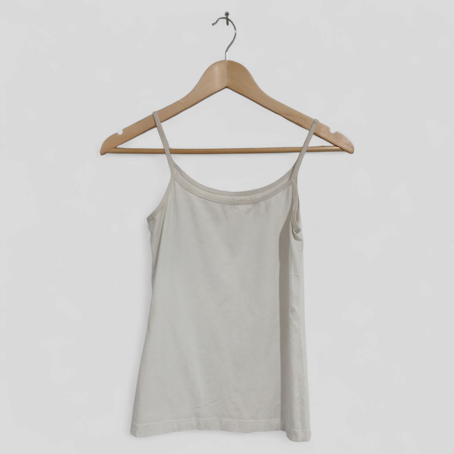 (10) Target | White Singlet