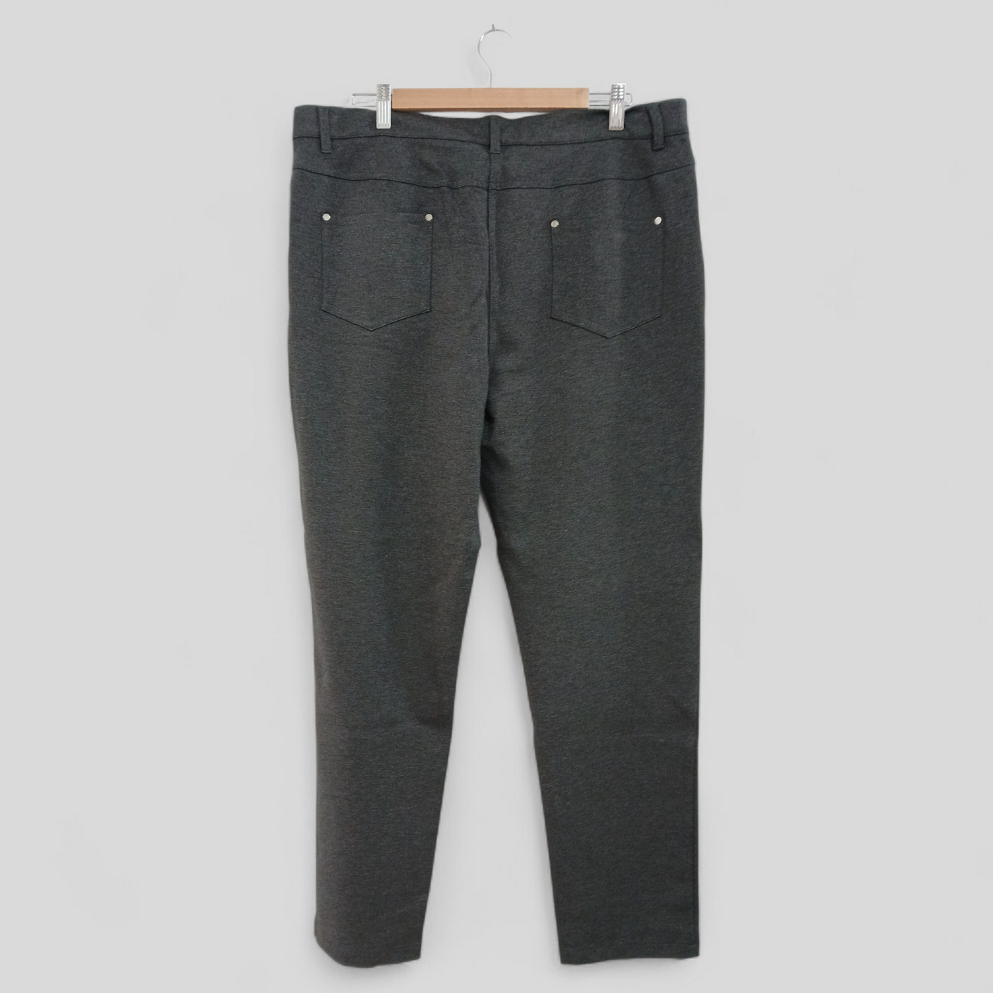 (18) Maglia | Grey Pants