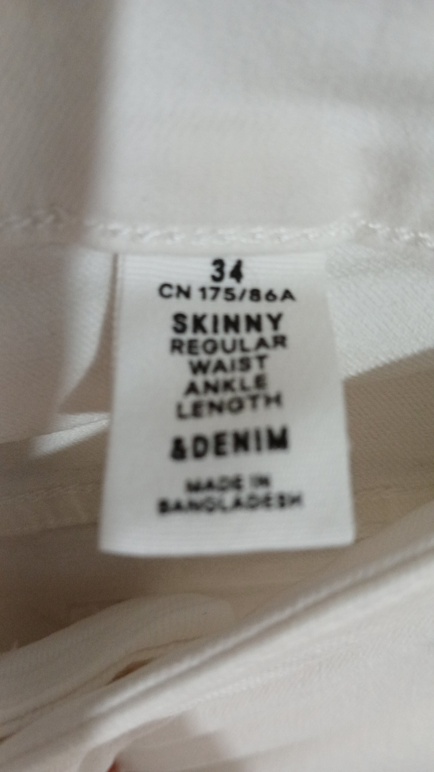 (34/16) White Skinny Jeans