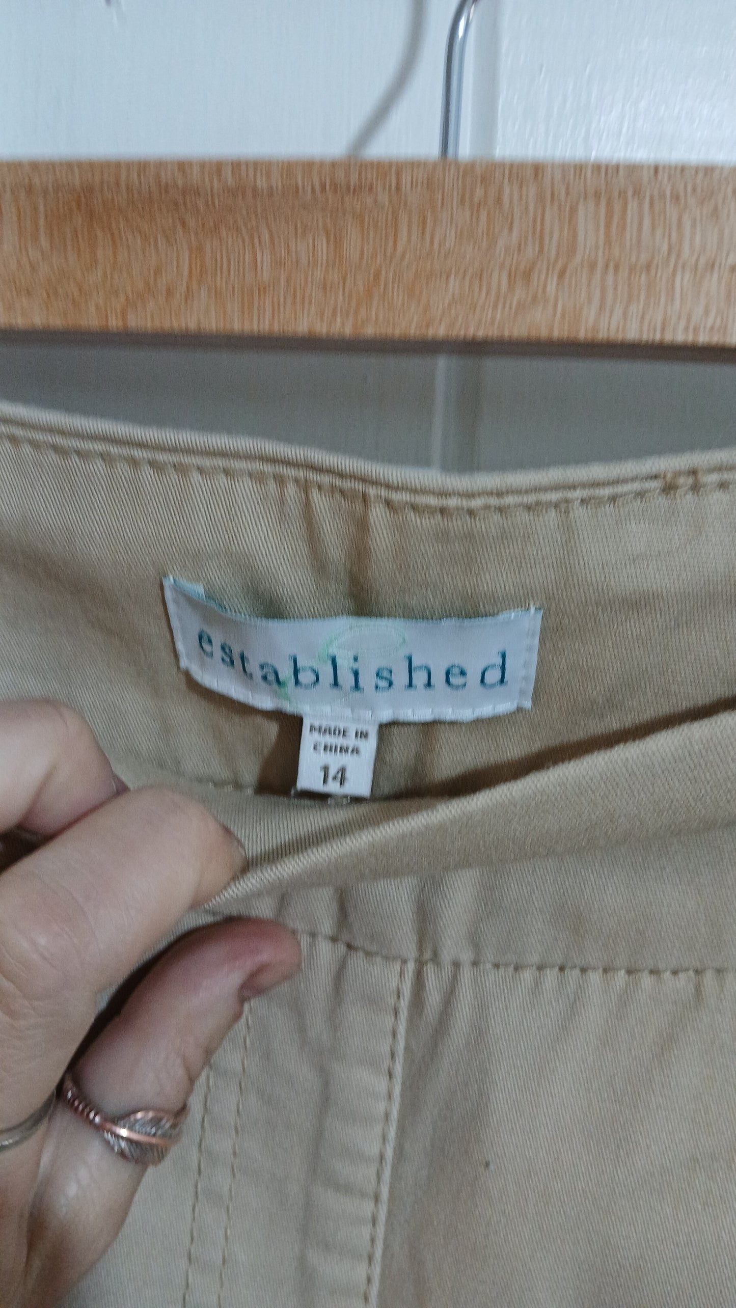 (14) Established | Cream Pants