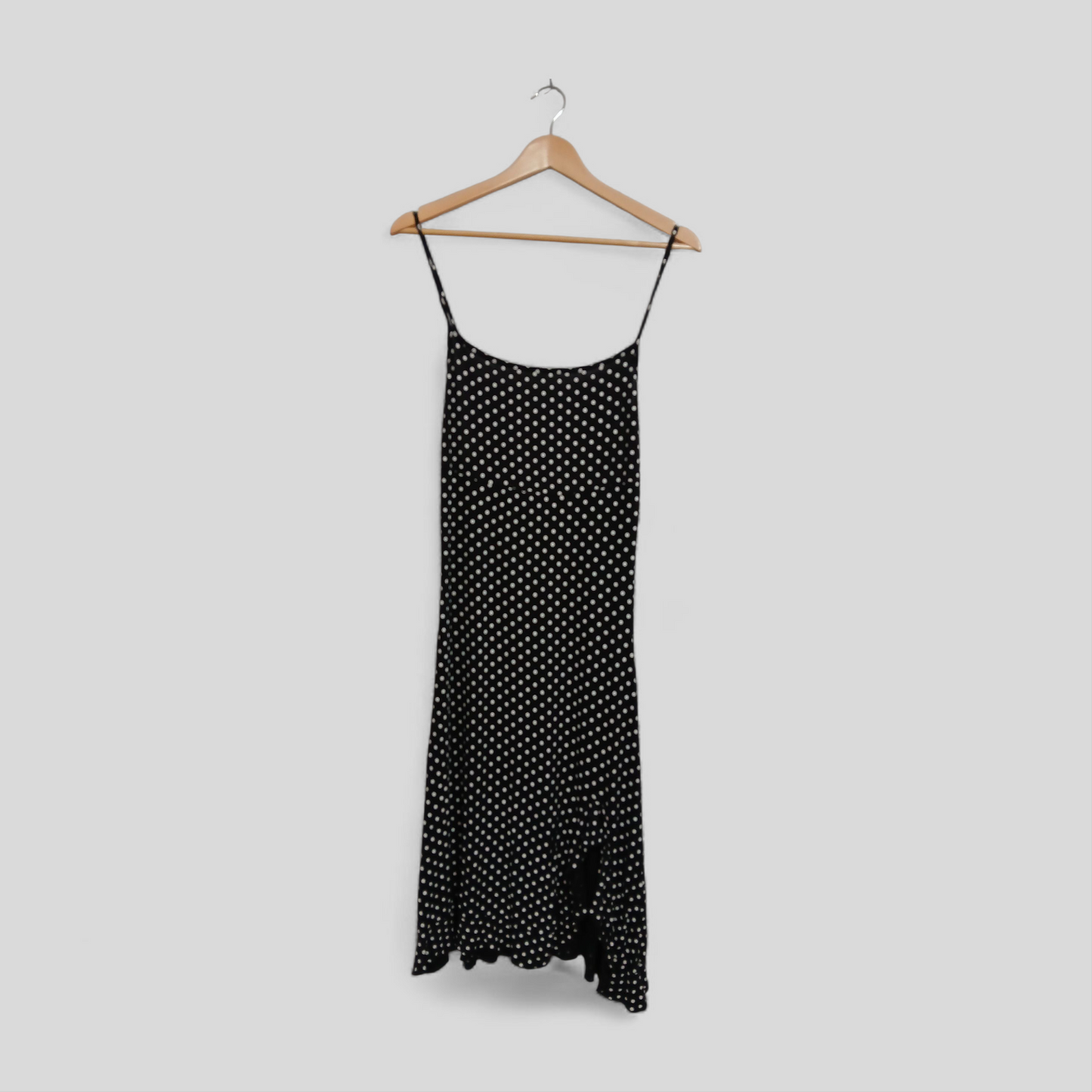 (38) Cache | Dress