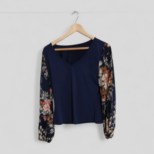 (L) Emery Rose | Navy Floral Sleeves