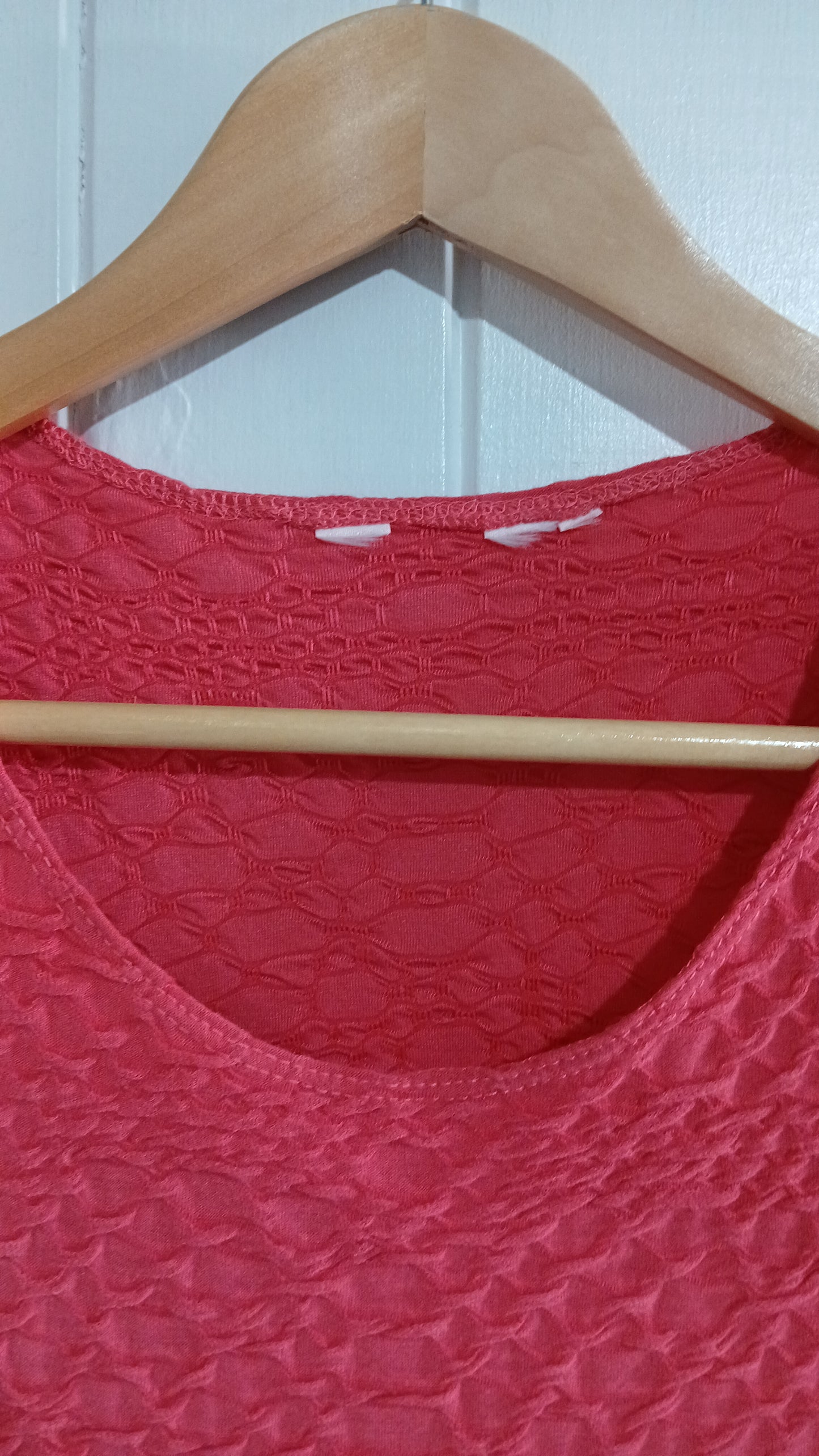 (L) Pink Textured Tee