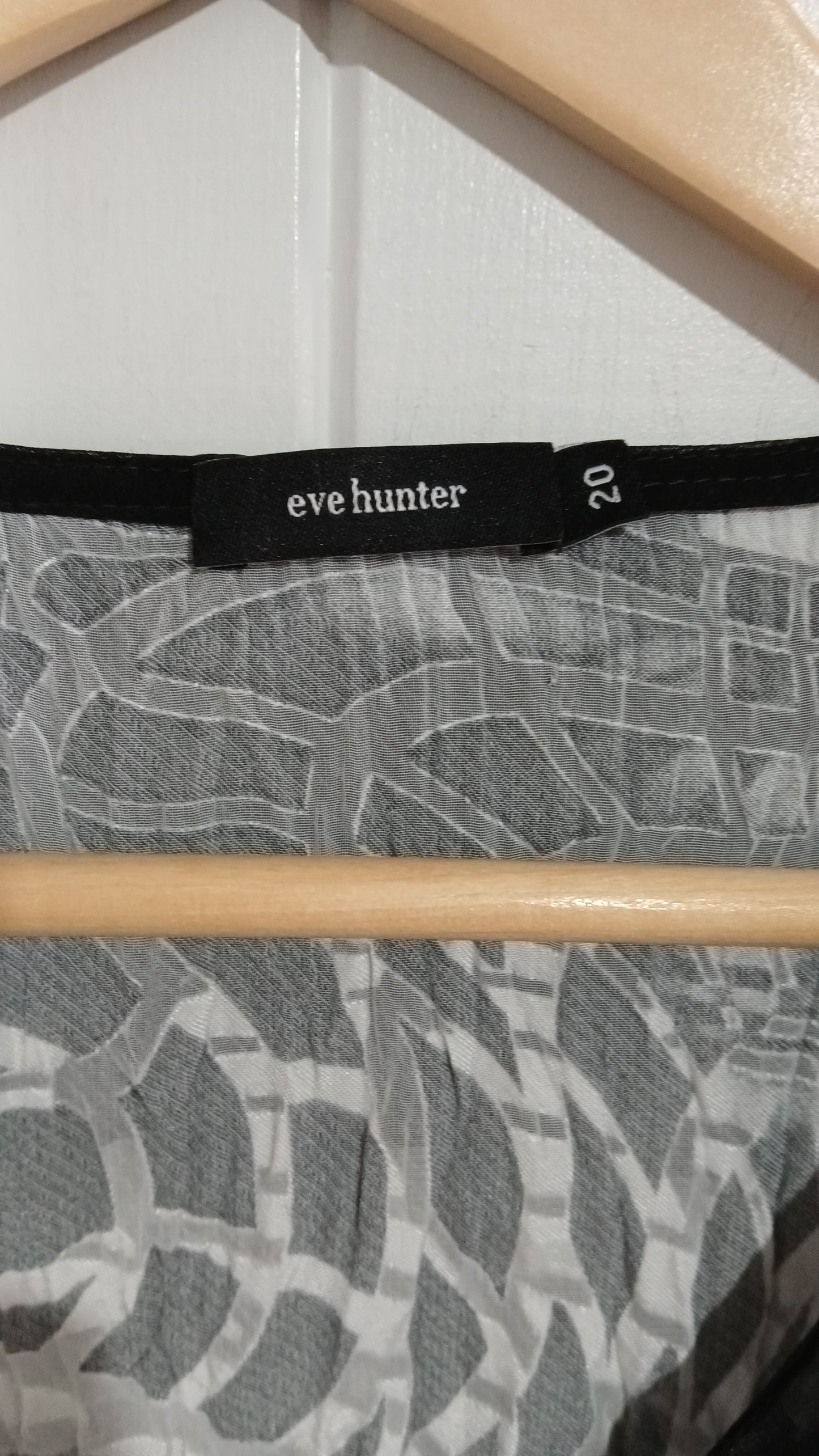 (20) Eve Hunter | Blouse