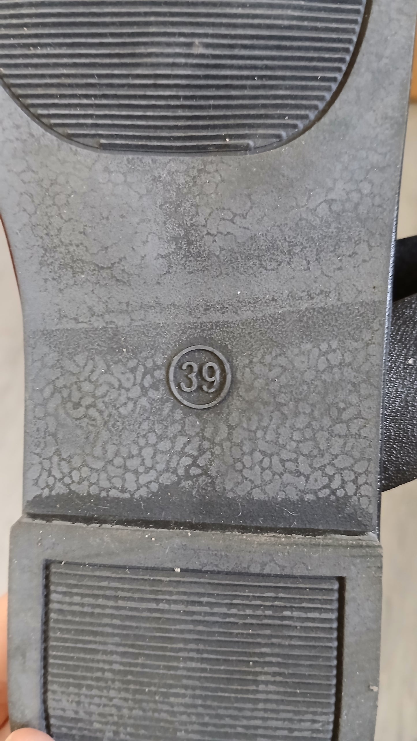 (39) Black Sandals