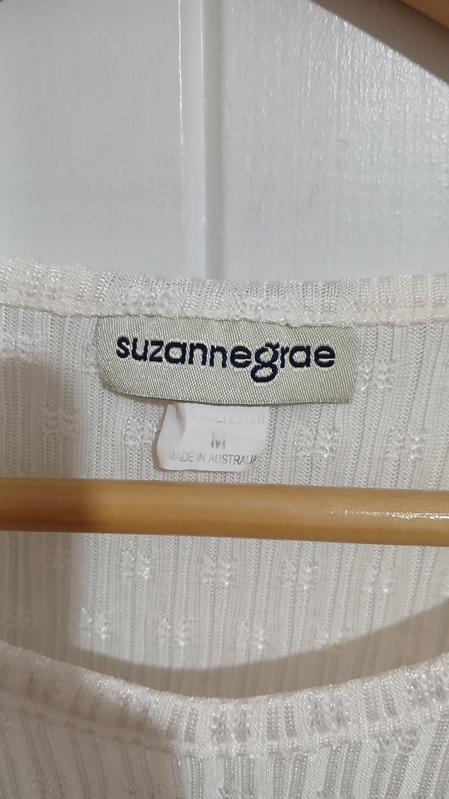 (M) Suzannegrae | Offwhite Tee
