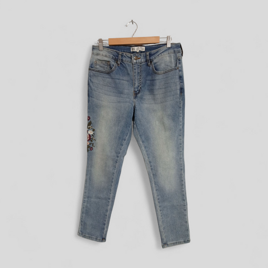 (10) Rivers | Embroidered Jeans