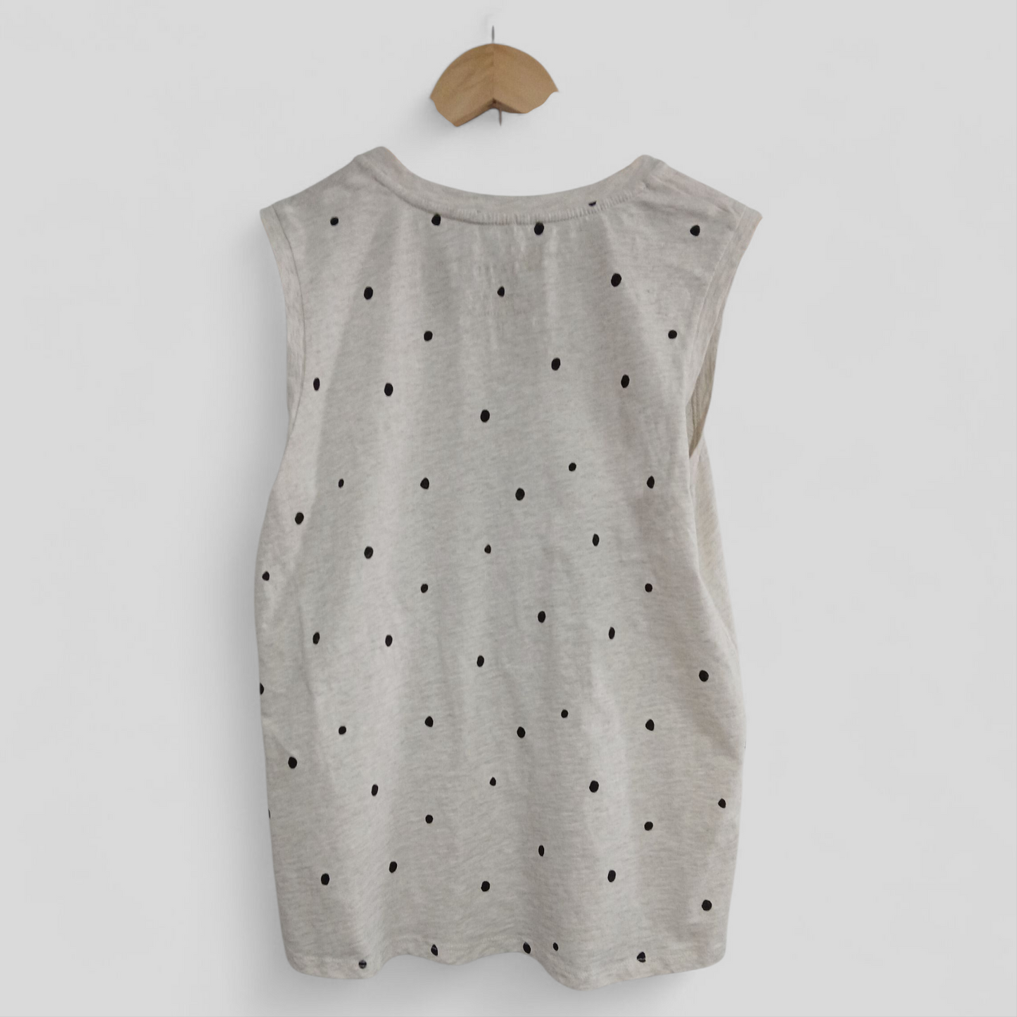 (14) Relaxed Tank