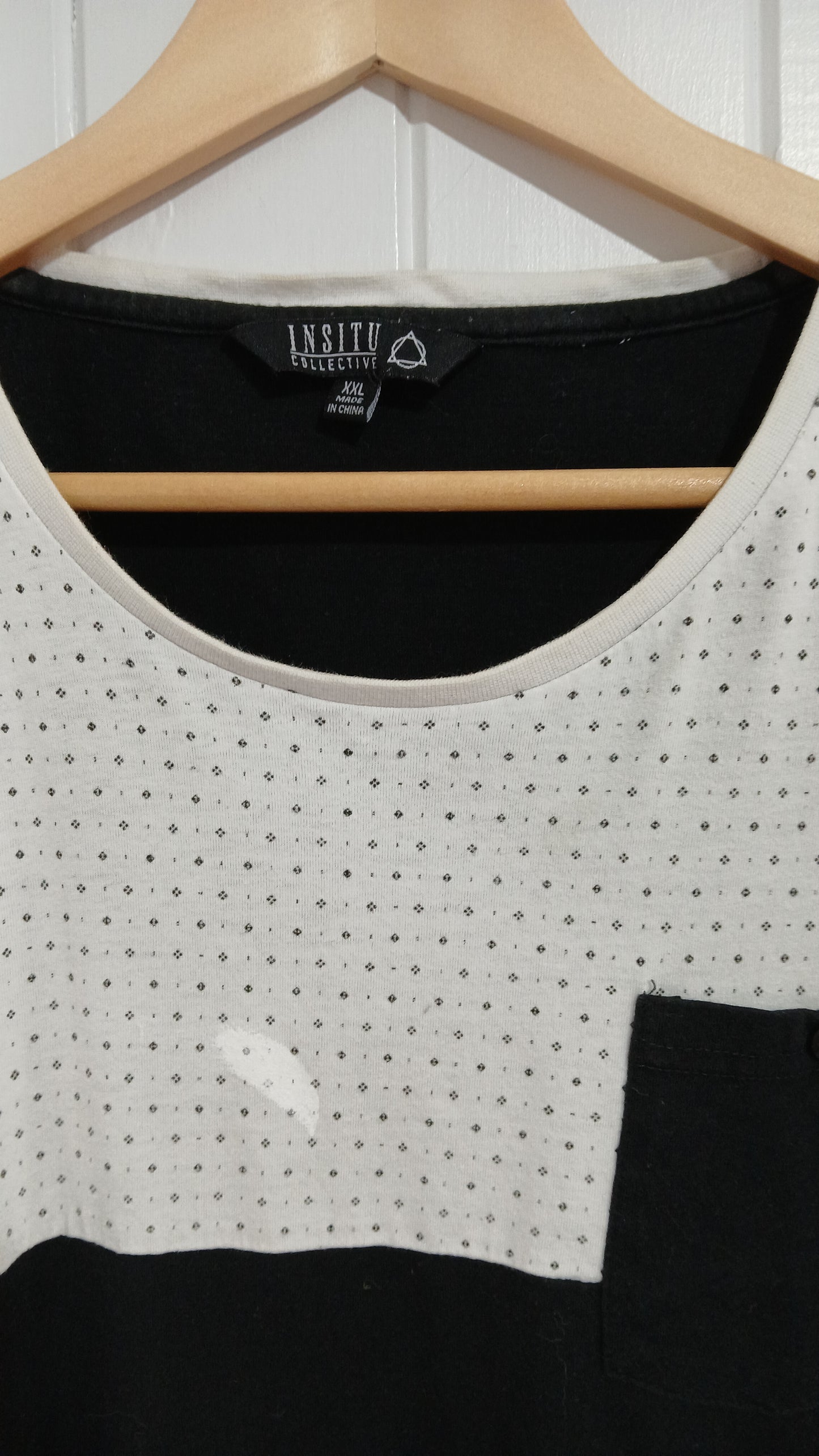 (XXL) Insitu Collective | BW tee