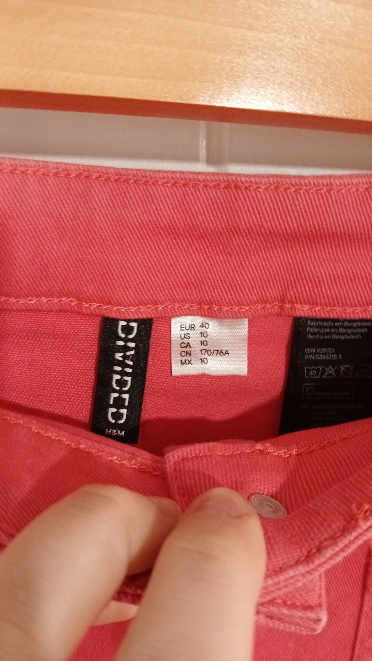 (10) Divided | Skirt Red Button front
