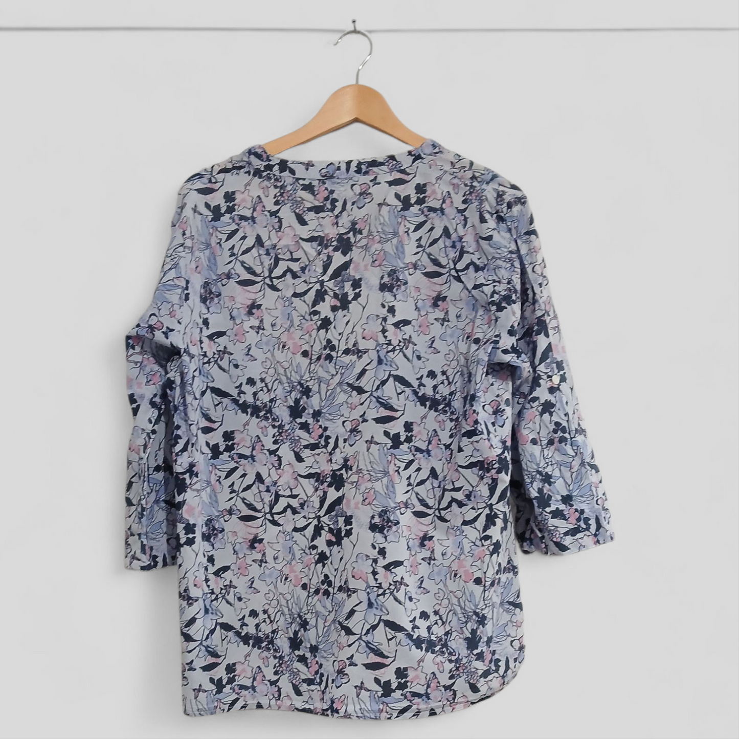 (16) Black Pepper | Floral Blouse