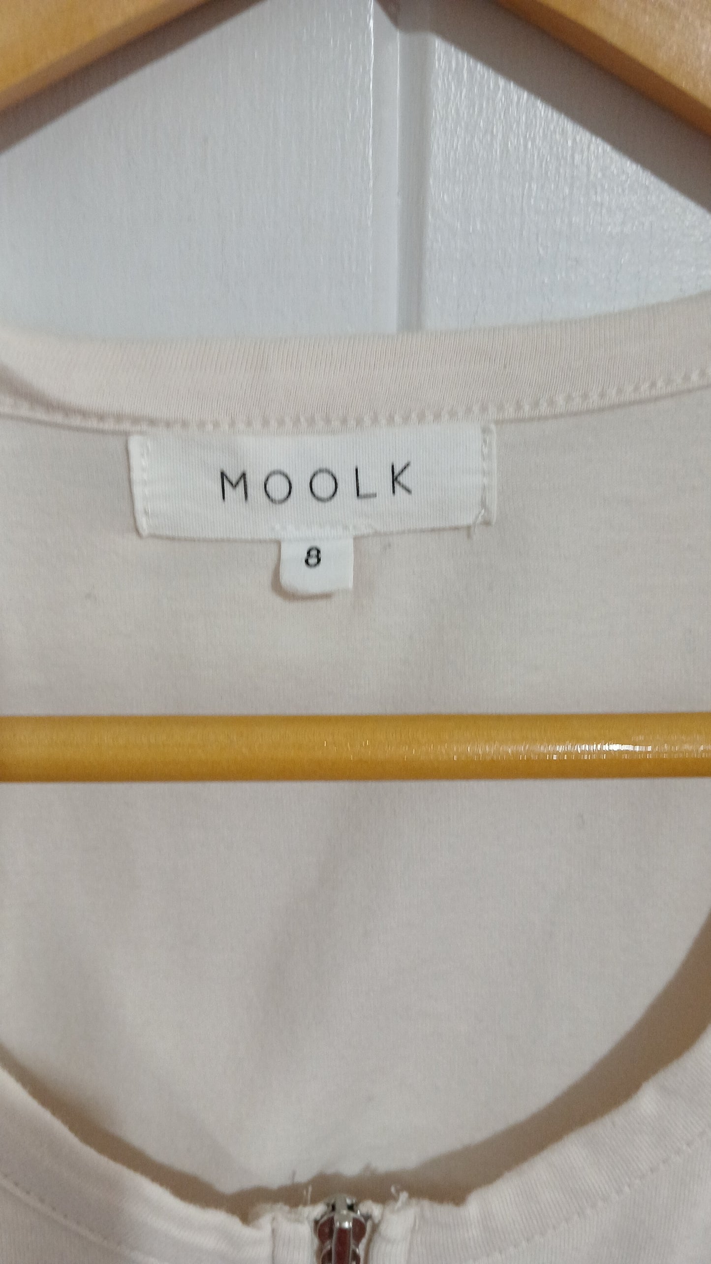 (8) Moolk | Tee