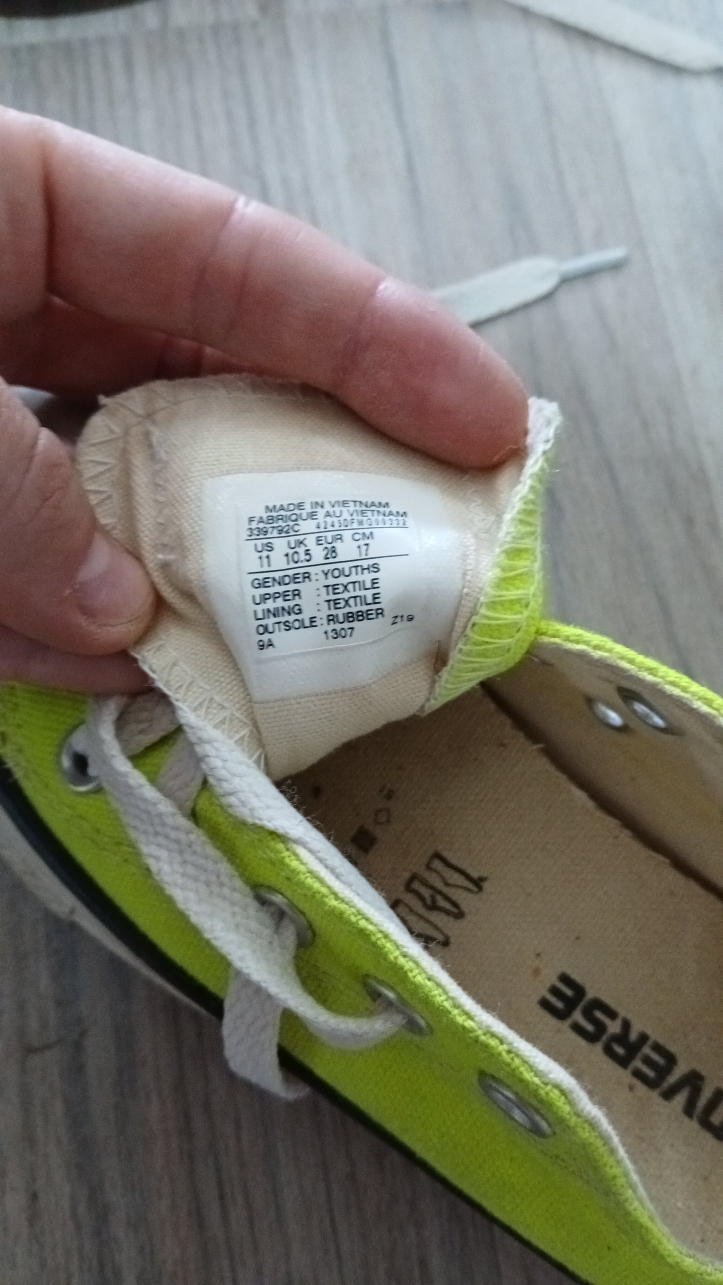 (28) Converse | Lime