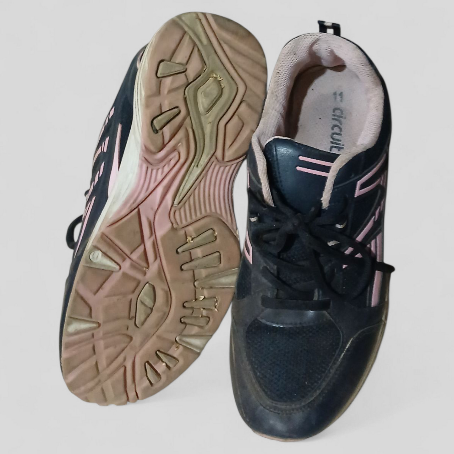 (11) Circuit | Sneakers