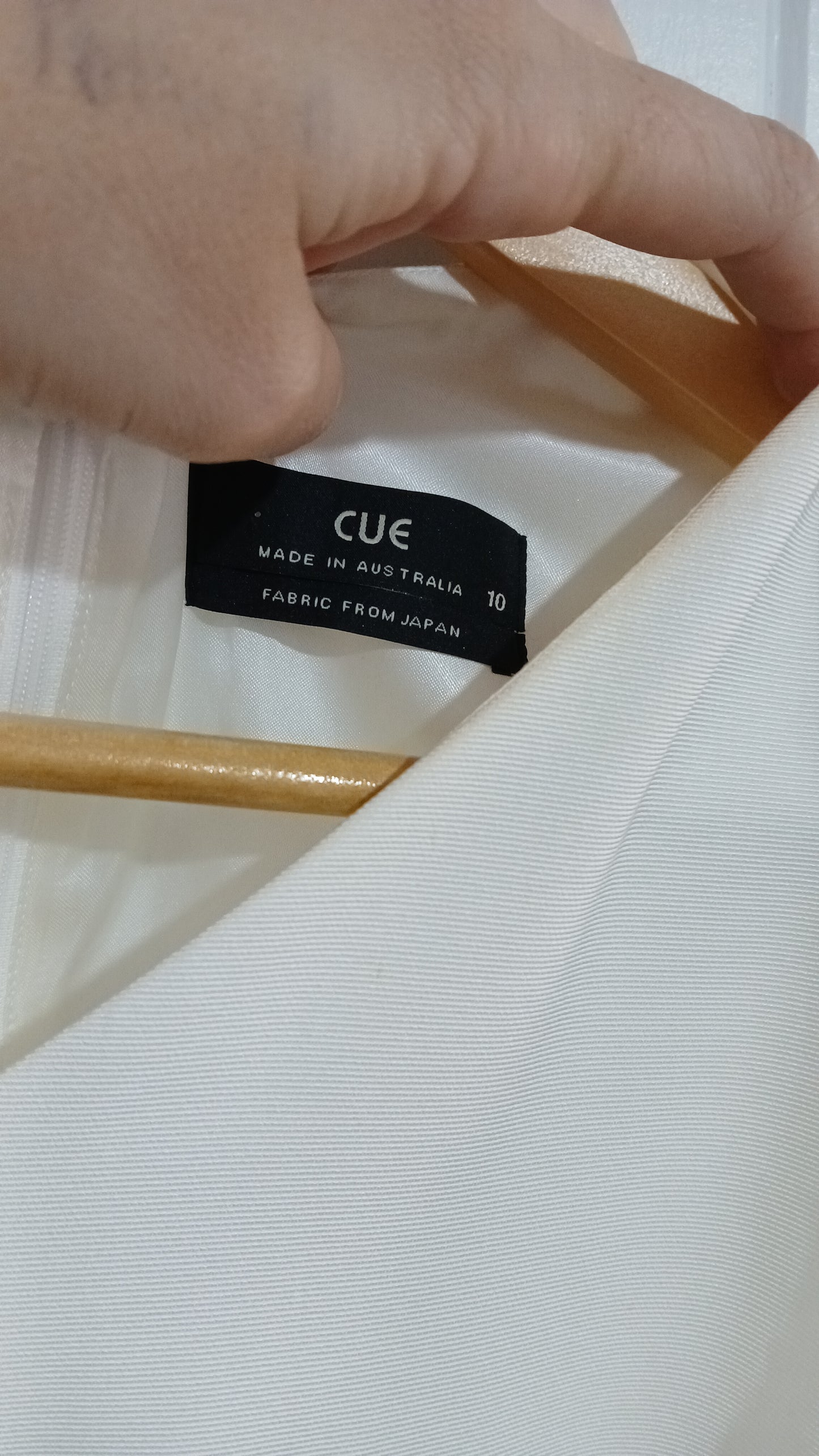 (10) Cue | White Dress