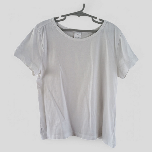 (12) Target | White Tee