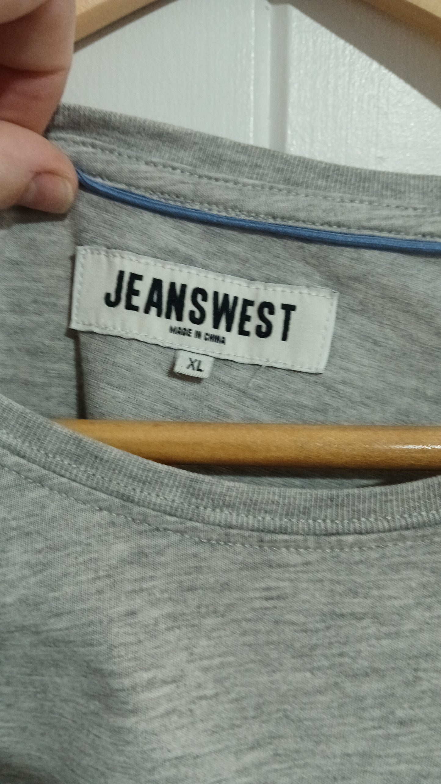 (XL) Jeanswest | Grey/Brown Tee