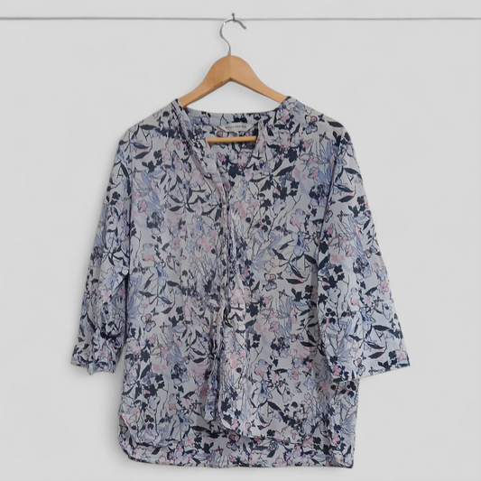 (16) Black Pepper | Floral Blouse