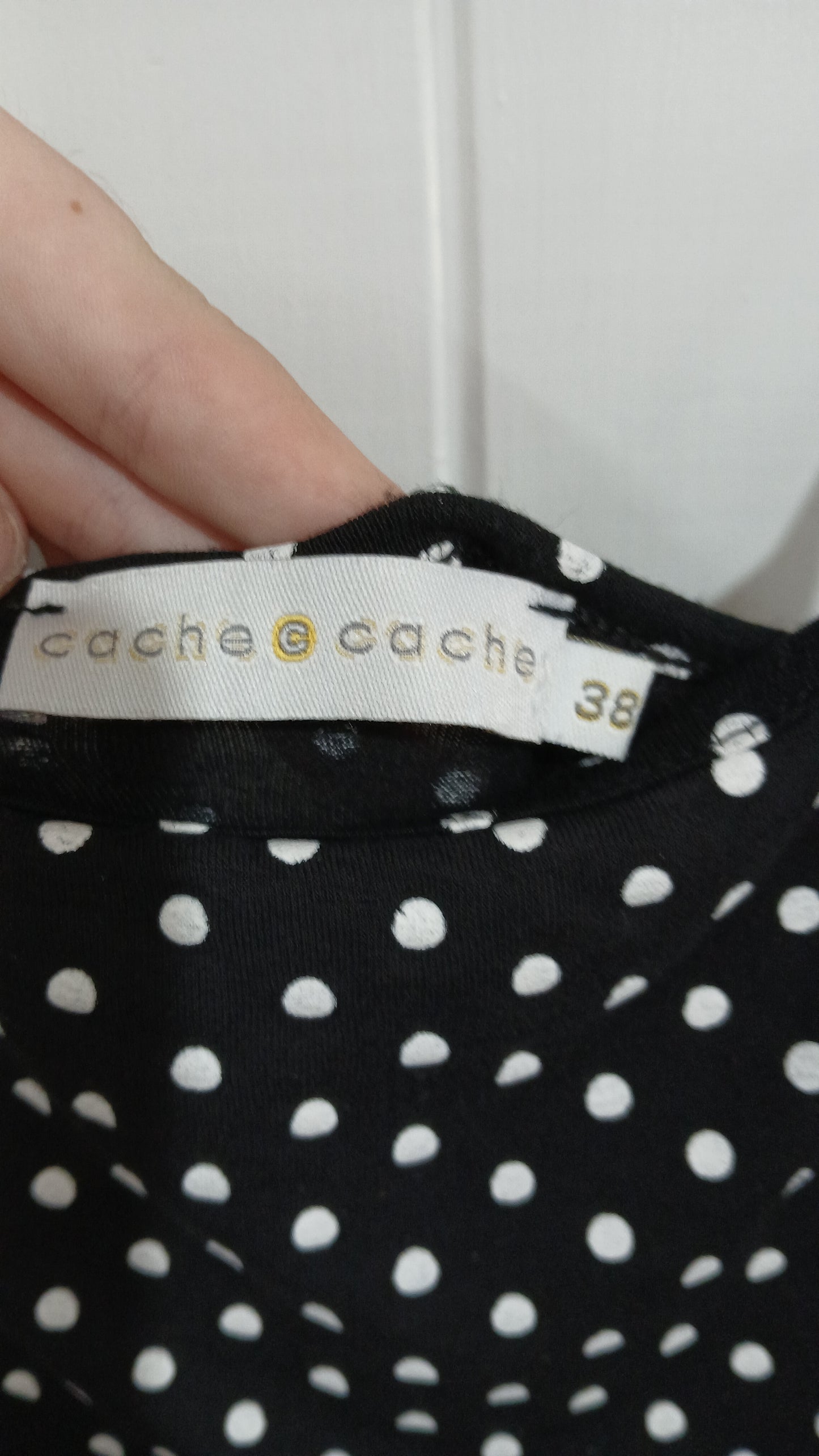 (38) Cache | Dress