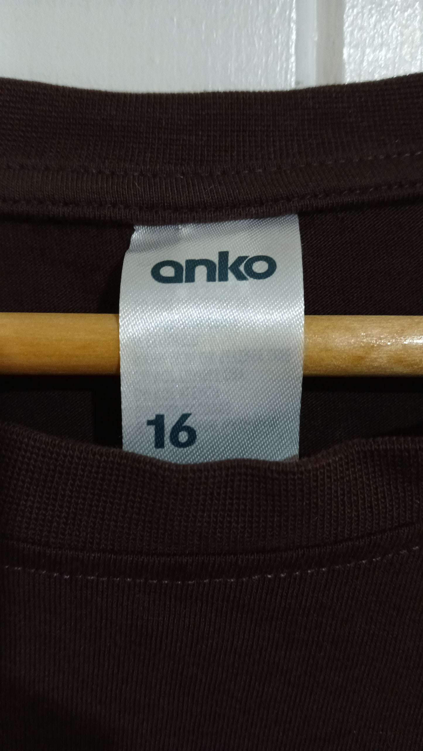 (16) Anko | Brown Howdy Tee