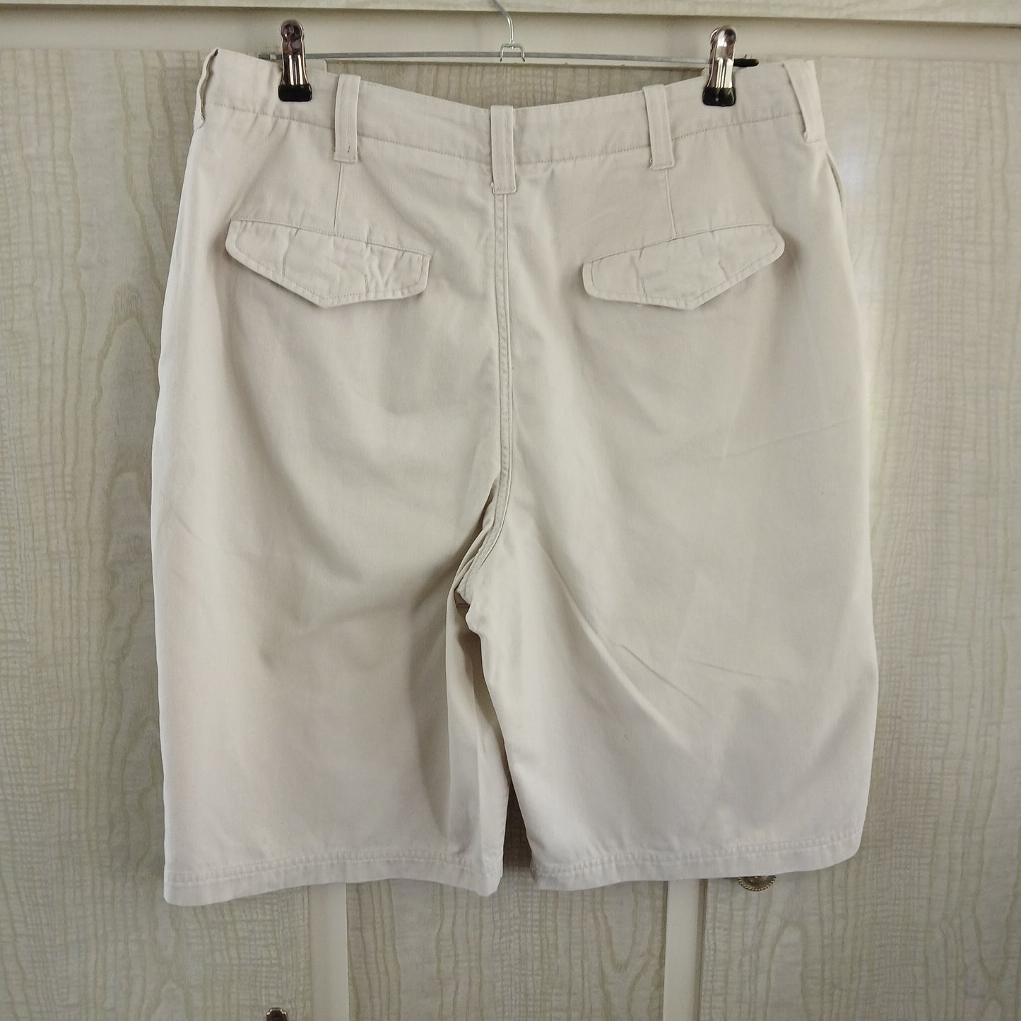 (87) Roger David Cream Shorts