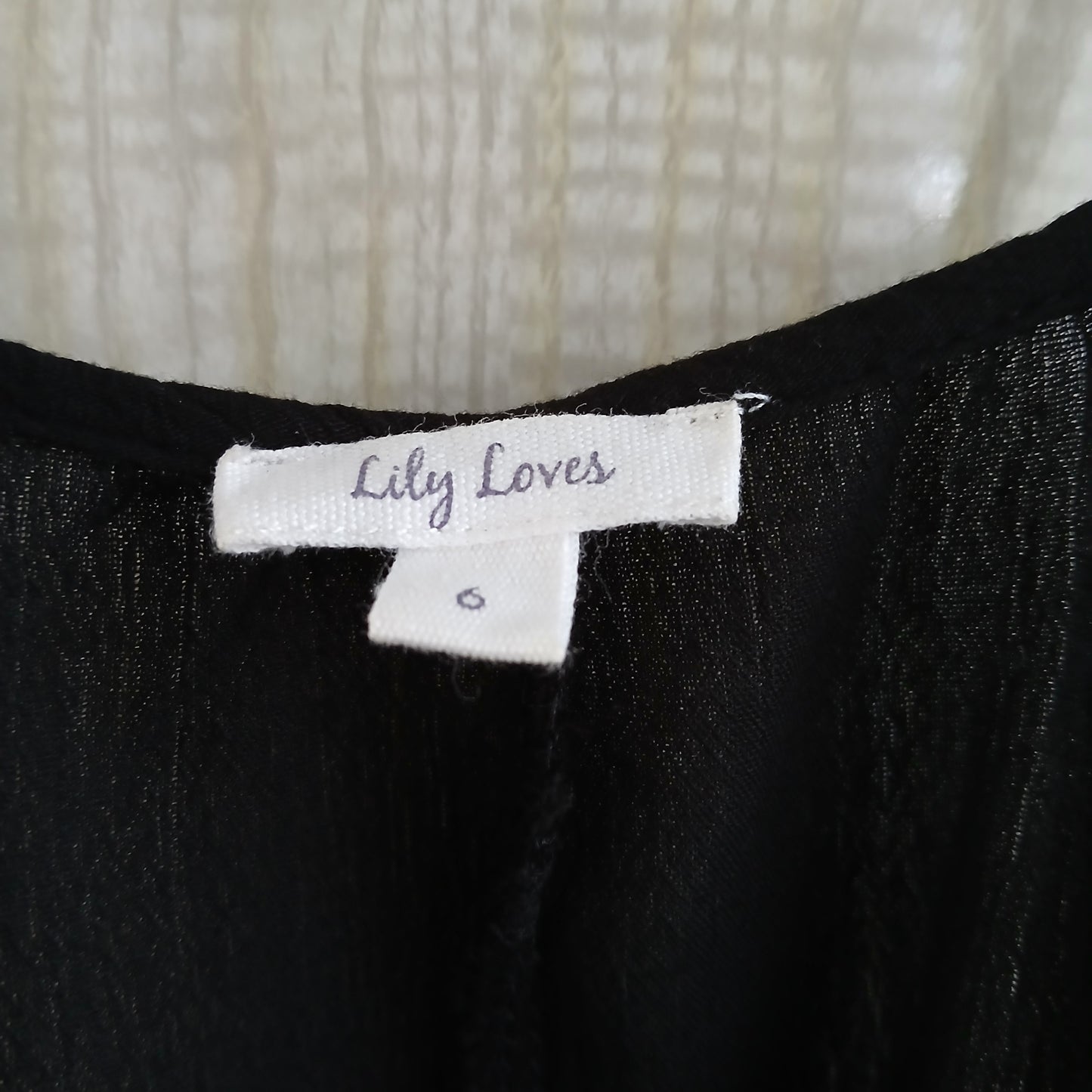 (6) Lily Loves |Black Singlet
