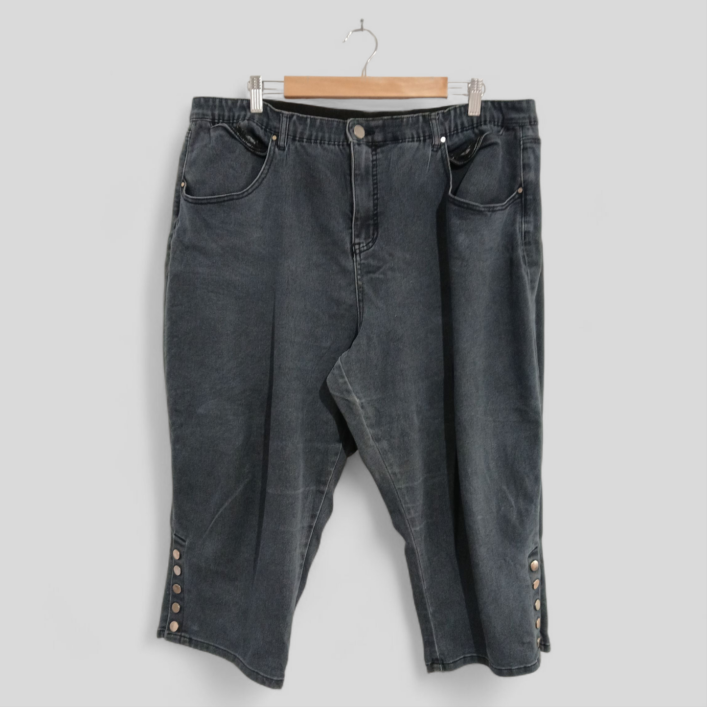 (22) Rockmans | Denim Capris