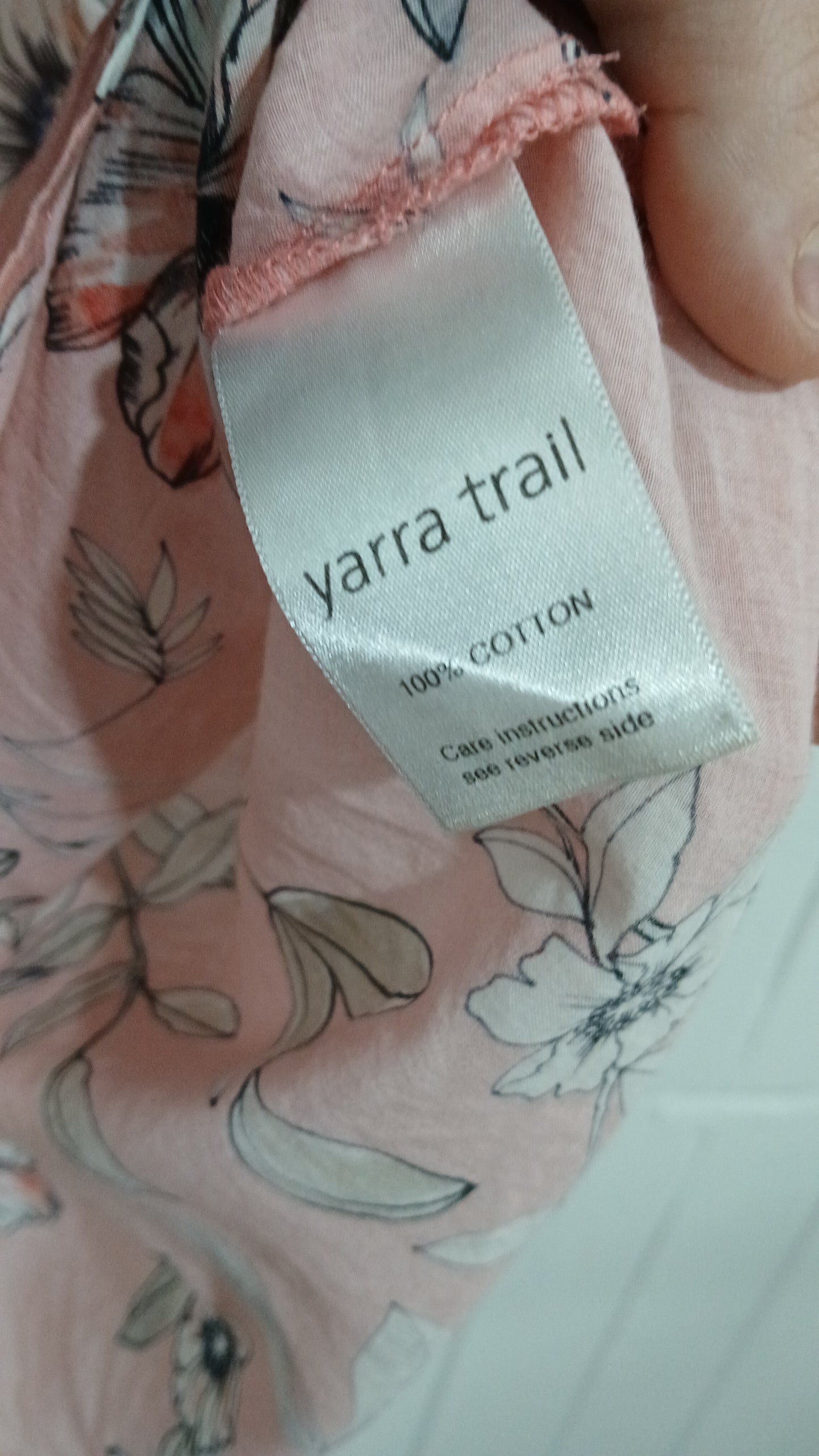 (16) Yarra Trail | Floral Blouse