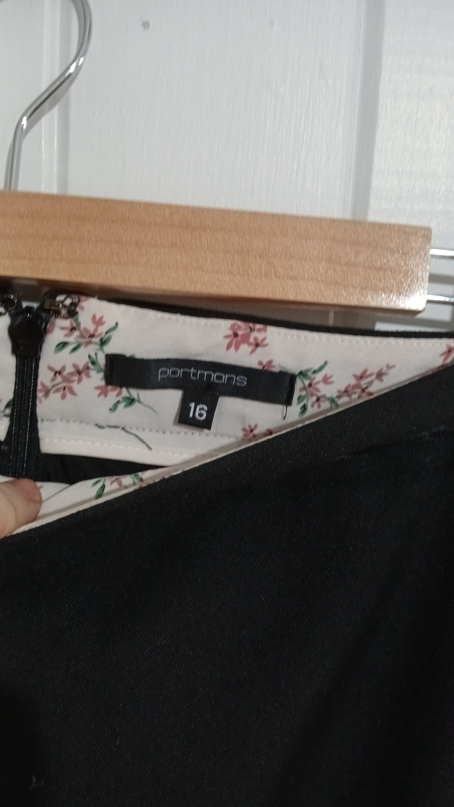 (16) Portmans | Black Skirt