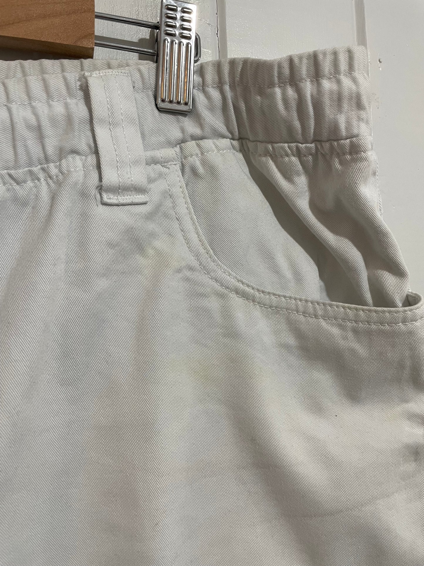 (L) Yarra Trail | White Shorts