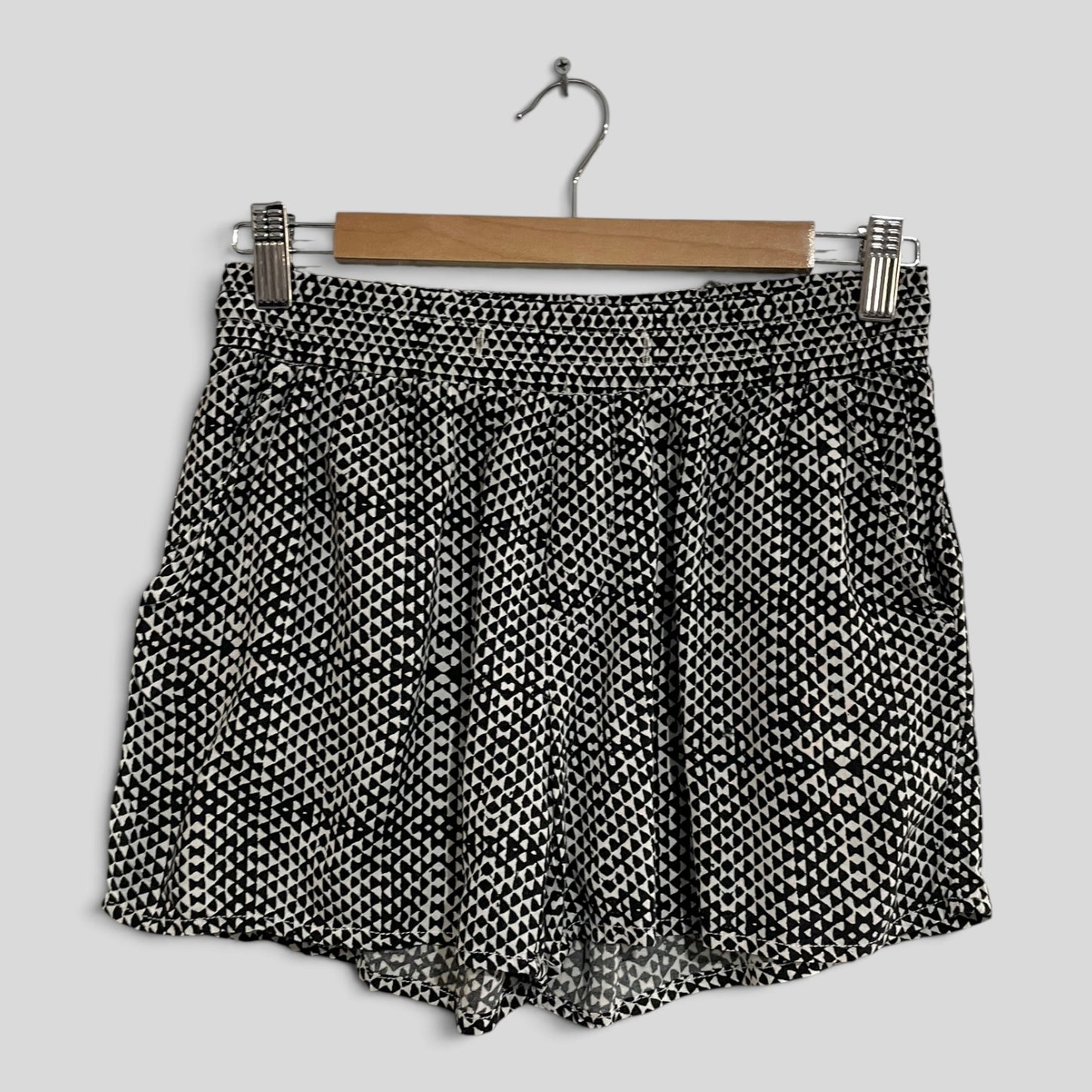 (6) Target | BW Shorts