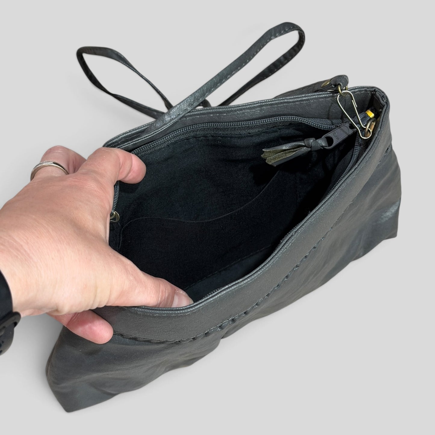 Handbag | Black Plait Accent
