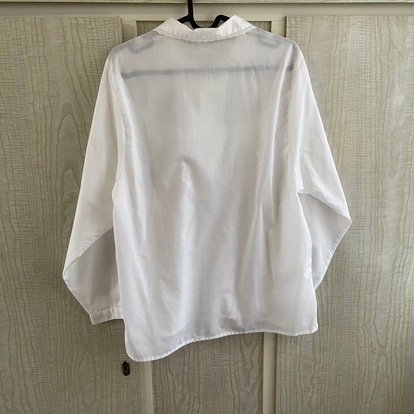 (10/12) White Blouse. LS. Cotton