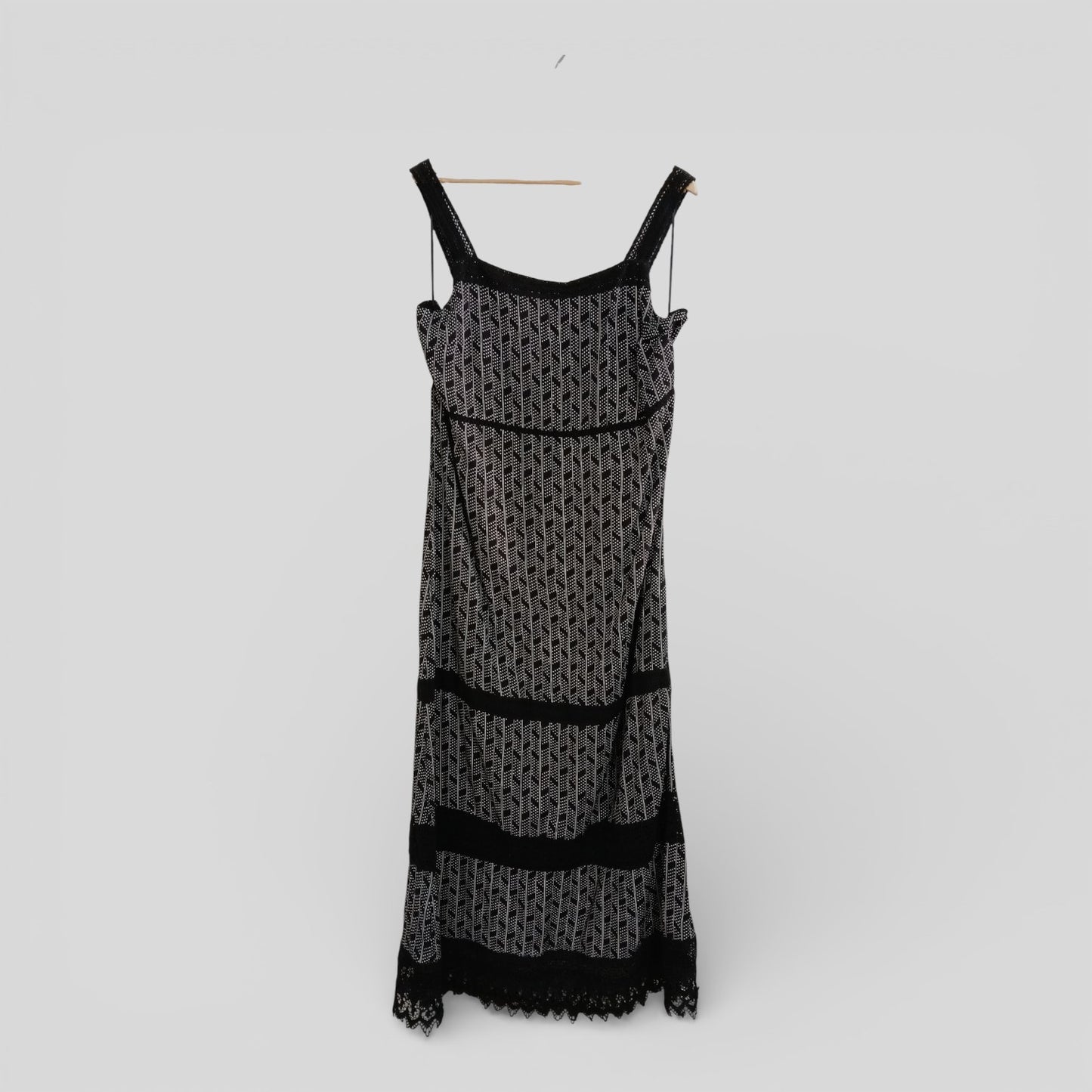 (16) Rockmans | BW Maxi Dress