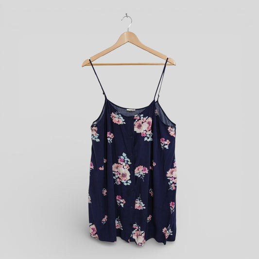 (18) Lily Loves | Floral Dress
