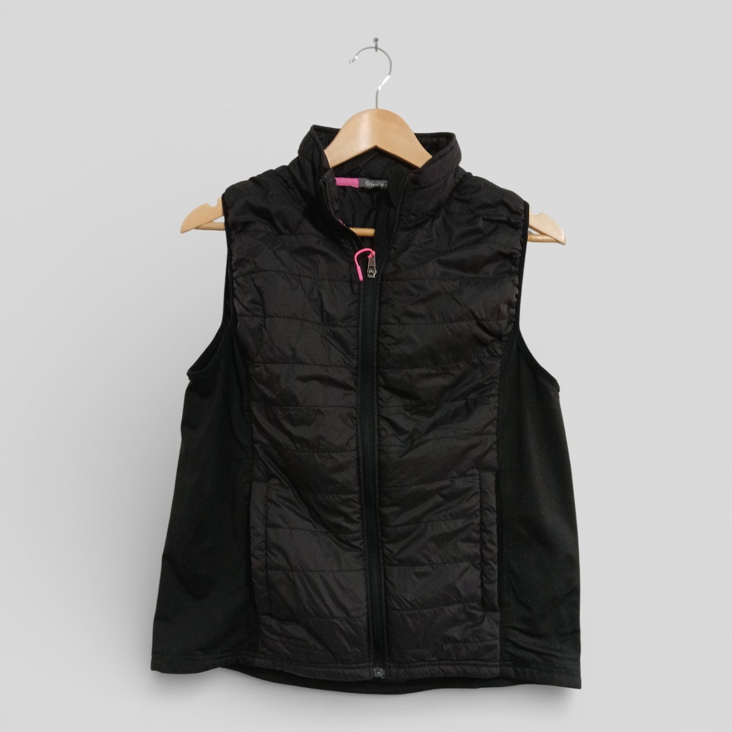 (16) Target Active | Vest