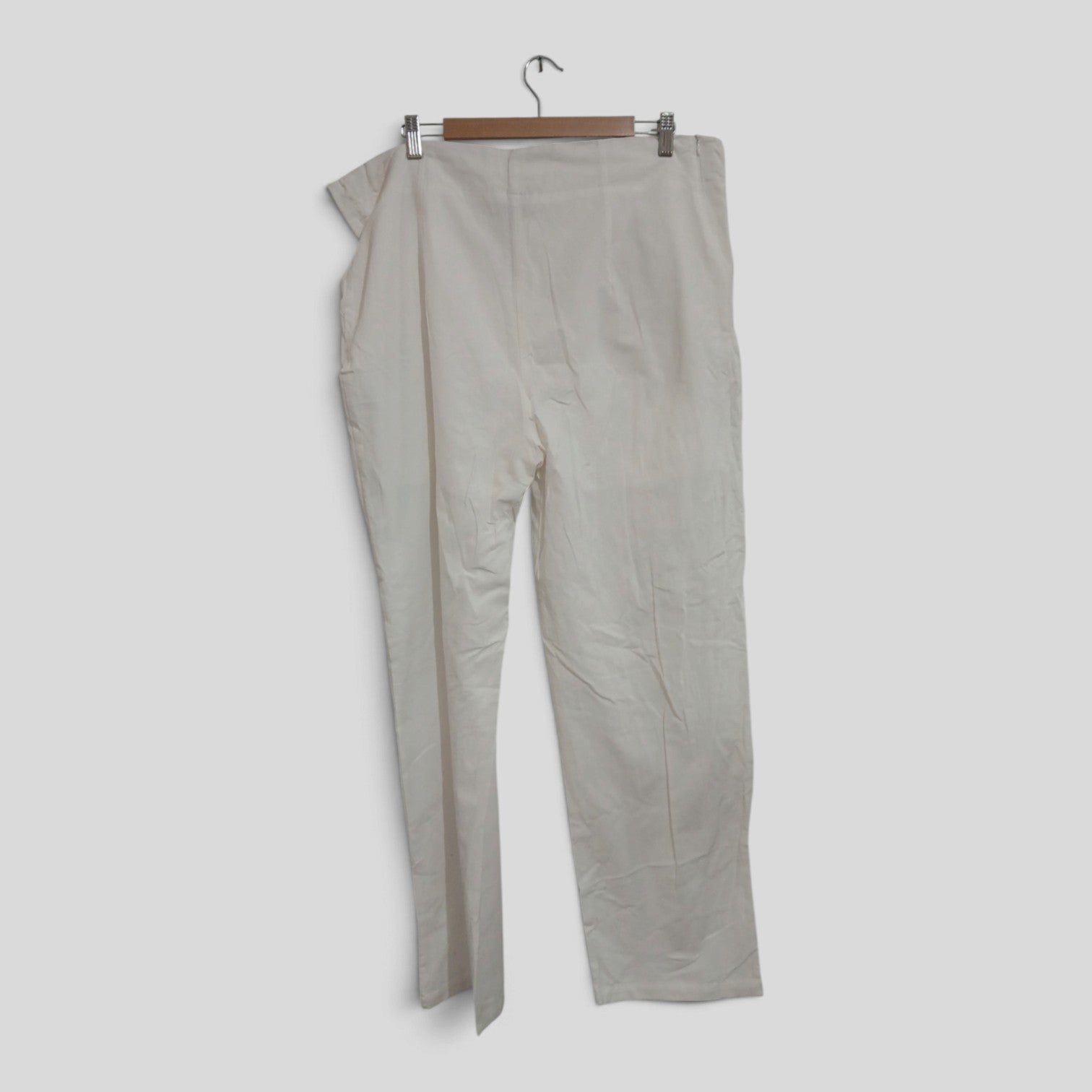 Image of (XL) Shein | White Pants