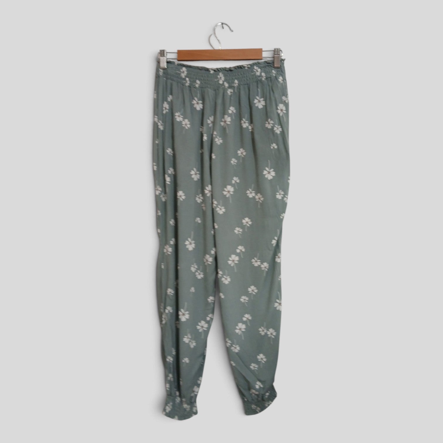 Image of (14) Brilliant Basics | Floral Pants