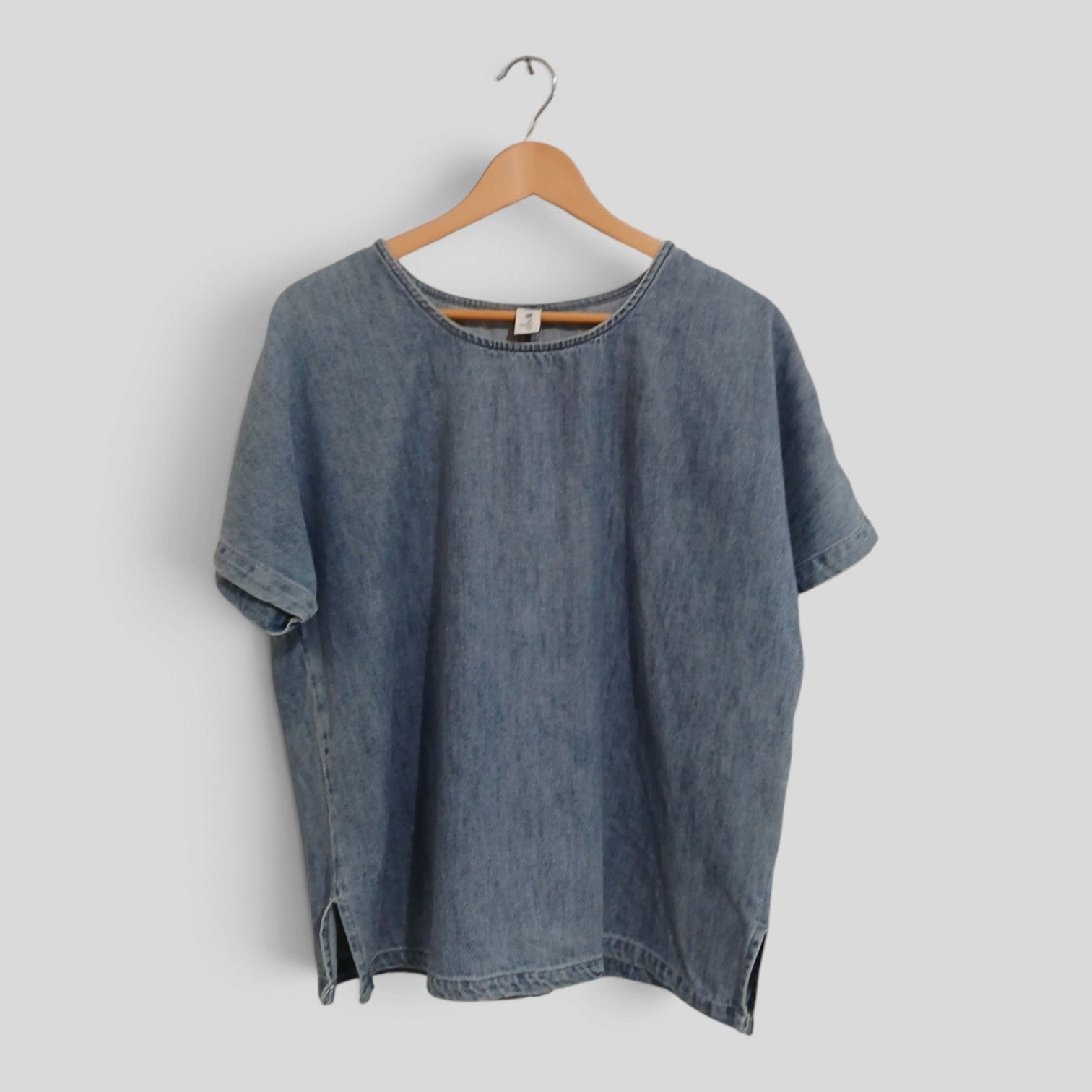 Image of (10) Elm | Denim Blouse