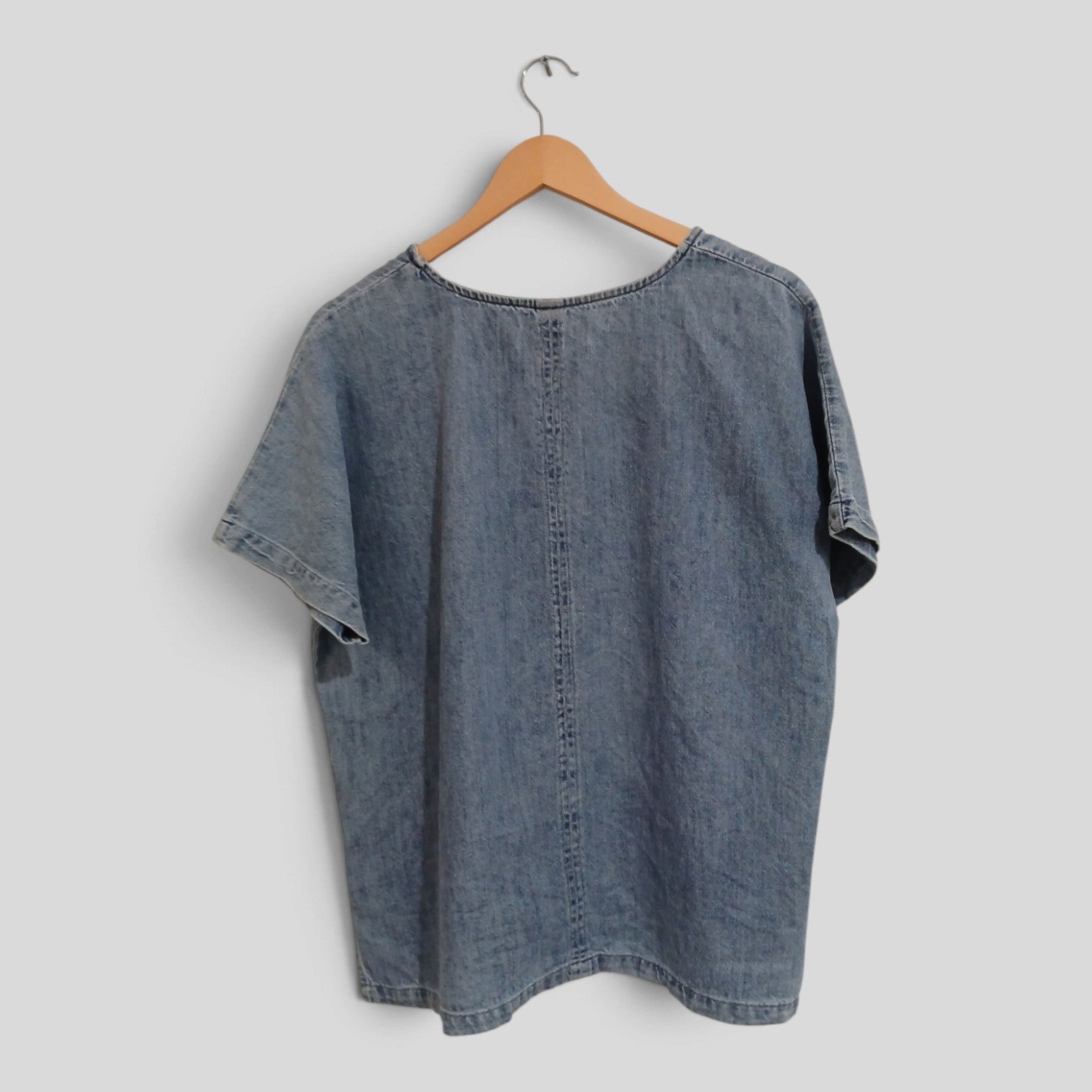 Image of (10) Elm | Denim Blouse