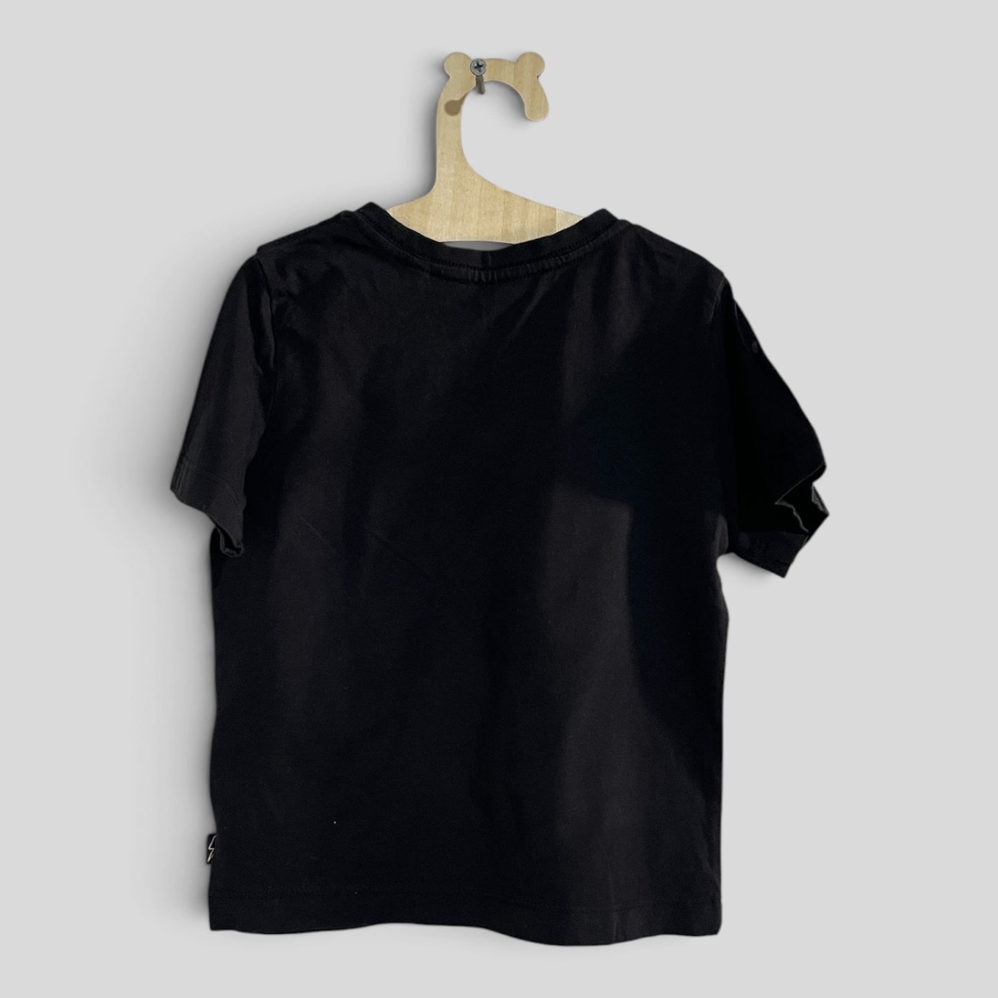 (1JNR) Target | Black tee